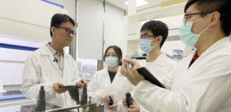 臺科大洪維松教授打造「黑色魔毯」 技術模組化與低碳製程實務應用